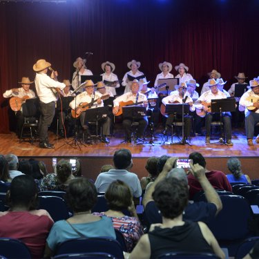 Sucesso na �Quinta Cultural� com a Orquestra Sertaneja Viola Cabocla