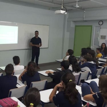Projeto de Extens�o realizou palestra no Col�gio Rembrandt COC Bauru