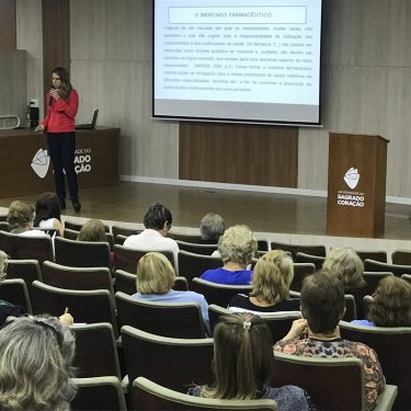Ind�stria farmac�utica foi tema de palestra da Li��o dos Grandes Mestres