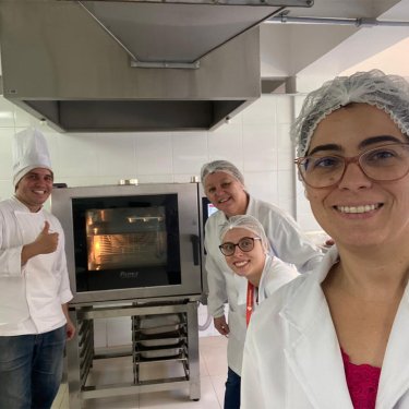 Chef Wallace Cald�ron participa de treinamento do Forno Combinado no UNISAGRADO