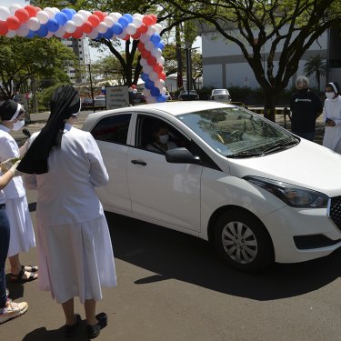 Pastoral do UNISAGRADO promove Drive Thru em homenagem aos professores