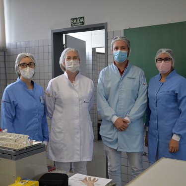 Curso de Odontologia recebe demonstra��o pr�tica de biomaterial que estimula a regenera��o e cicatriza��o bucal