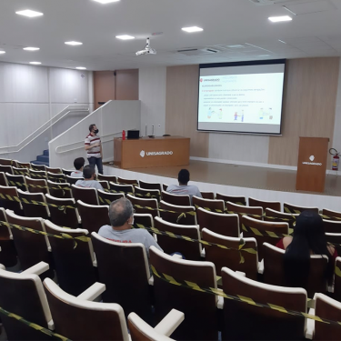 UNISAGRADO realizou treinamentos com equipes da prefeitura do campus, conserva��o e limpeza