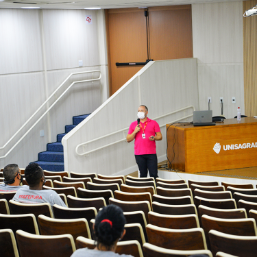 UNISAGRADO realizou treinamento com equipes da Prefeitura do Campus e da Conserva��o e Limpeza
