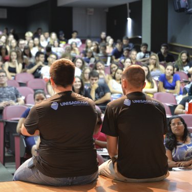 S�bado de dedica��o e revis�o para o ENEM no UNISAGRADO