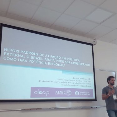 Docente de Rela��es Internacionais participa de congresso e tem artigo aprovado em revista