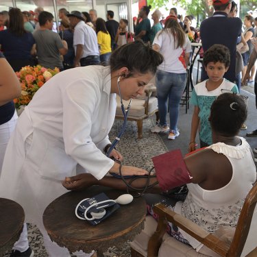 M�sica, f� e partilha no Hallel Bauru 2019