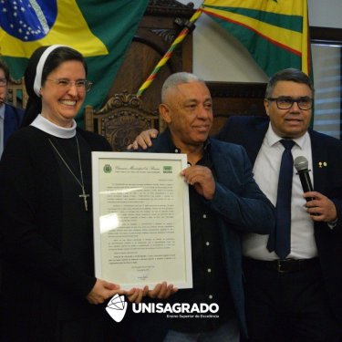 UNISAGRADO recebe Mo��o de Aplausos na C�mara Municipal de Bauru