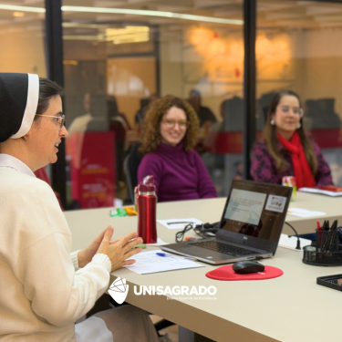 UNISAGRADO promove 