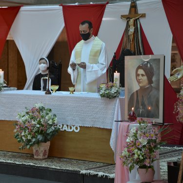 UNISAGRADO celebra a solenidade da Bem-aventurada Cl�lia Merloni