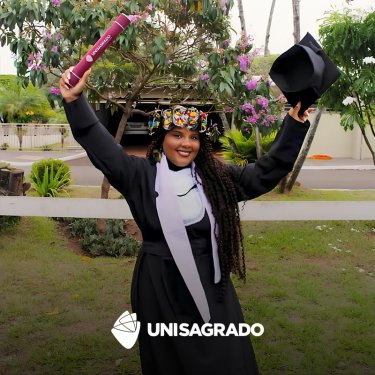 UNISAGRADO forma 30� estudante pelo projeto Identidade Ararib�