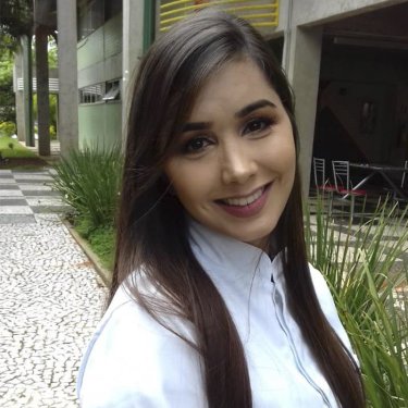 Egressa de Odontologia da USC conquista aprova��o em Programa de Mestrado na Unesp