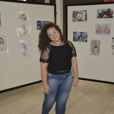 Mirella Muniz Grillo estreou o �Quinta Cultural� com exposi��o de arte
