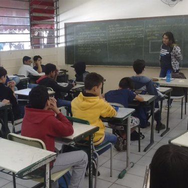 �RP Comunica� realiza abordagem sobre consumo consciente na Escola Stela Machado de Bauru