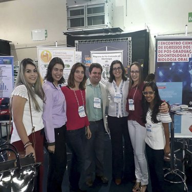 Professores e estudantes participaram da 34� Reuni�o Anual da Sociedade Brasileira de Pesquisa Odontol�gica