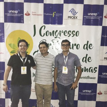 Mestrandos participaram de Congresso em Tup�