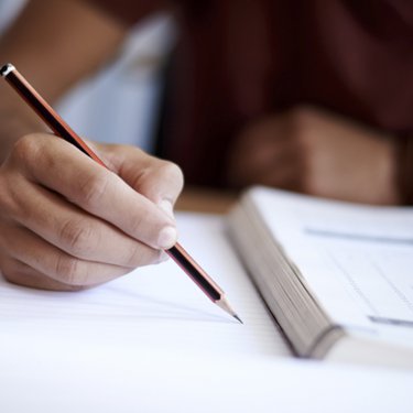 Inscri��es para as Provas de Sufici�ncia de Estudos em L�ngua Estrangeira � Ingl�s