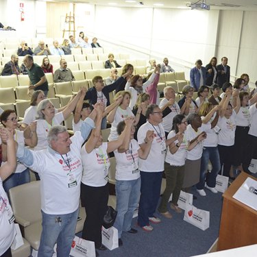 1� turma de Enfermagem da USC se reencontra ap�s 40 anos