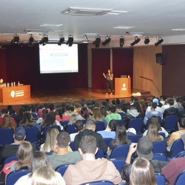 Empresa J�nior da USC promove palestra sobre INSS Digital