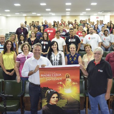 Madre Cl�lia e a caridade