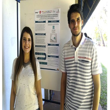 Egressa participou do 4� Simp�sio Interdesigners