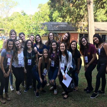 Professora e estudantes de Psicologia participam da Jornada de An�lise do Comportamento