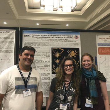 Egressa da USC tem trabalho premiado no 9� Congresso Internacional de Crust�ceos