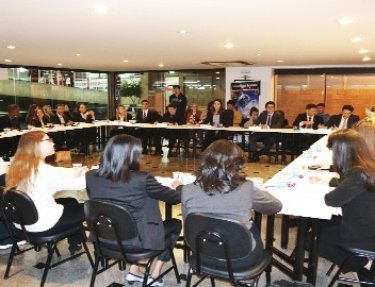 Curso de Rela��es Internacionais da USC realizou 1� Cimeira da Uni�o Europeia