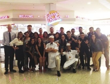 Curso de Tecnologia em Marketing da USC realizou visita t�cnica no Johnny Rockets Brasil
