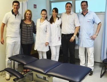 Mesa el�trica de terapia manual � a novidade do curso de Fisioterapia da USC 