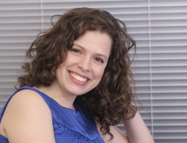 USC realiza concerto did�tico com a pianista Silvia Molan