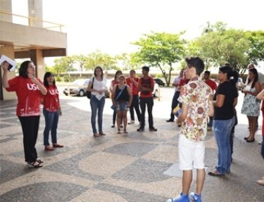 Vestibulandos para os cursos de comunica��o visitaram a USC