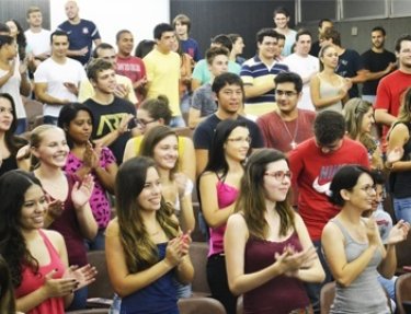 Cursos da USC realizam atividades de integra��o entre calouros e veteranos