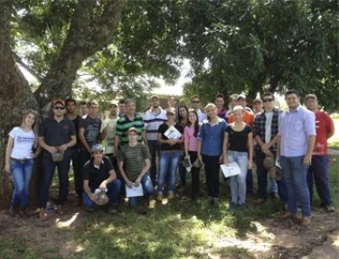 Estudantes do curso de Engenharia Agronmica da USC visitaram Fazenda Experimental