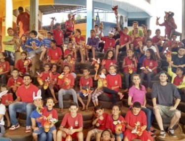 Empresa J�nior da USC promoveu a��o solid�ria na P�scoa