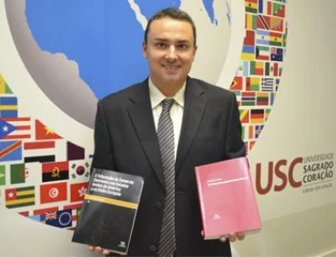 Professor do curso de Relaes Internacionais da USC publica duas obras internacionais
