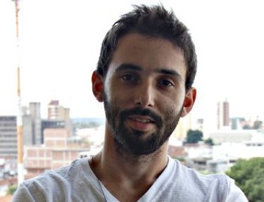Estudante do curso de Arquitetura e Urbanismo da USC cria p�gina no Facebook para divulgar seus desenhos
