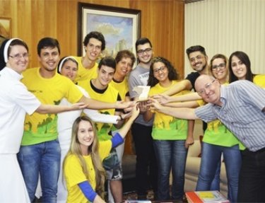 Rondonistas usqueanos recebem certificado de participa��o no Projeto Rondon 