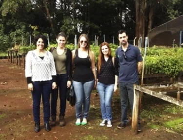 Estudantes e professores da USC realizam visita tcnica na UNESP de Botucatu 