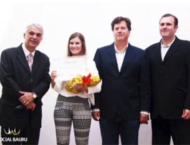 Estudantes do curso de Design da USC s�o premiados em concurso na �rea
