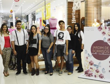 Projeto de extens�o Inventamoda realizou exposi��o em parceria com a SORRI