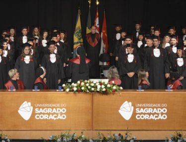 USC encerra temporada de formaturas e casos de supera��o foram destaques