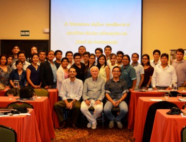 Professores da USC ministraram curso de Diagn�stico em Ortodontia no Peru