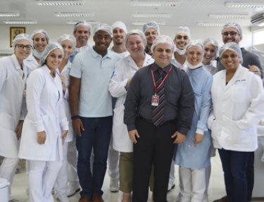 Estudantes americanos conheceram a Cl�nica de Odontologia da USC
