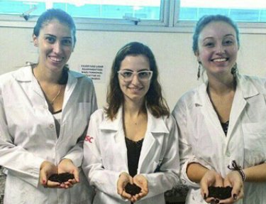 Estudantes da USC realizaram pr�ticas de an�lises f�sicas de solo na Unesp de Botucatu
