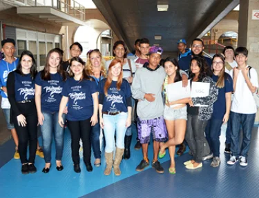 Adolescentes do projeto “Primeiros Passos” visitaram a USC