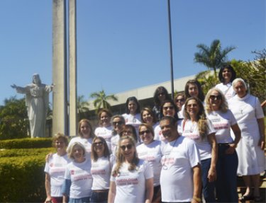 Egressos de Psicologia se reencontram na USC ap�s 35 anos de formatura