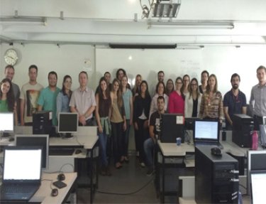Minicurso &ldquo;Introdu��o � Plataforma R&rdquo; foi realizado na USC
