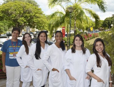 Estudantes de Enfermagem da USC s�o aprovadas em concurso do Hospital Estadual de Bauru