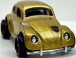 Hot Wheels Volkswagen Fusca Dourado Bumblebee - Transformers